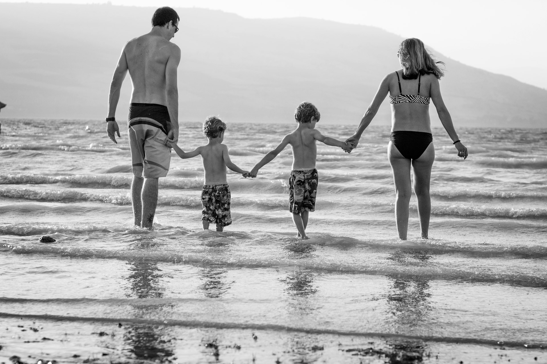 Building Resilient Family Relationships Through Positive Psychology
